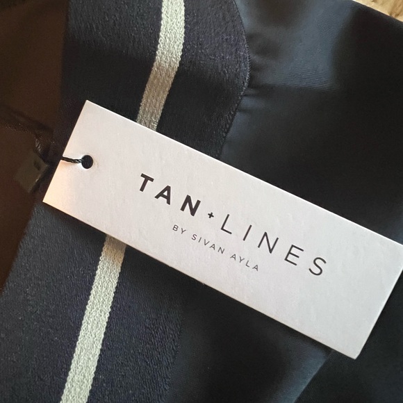 Tan + Lines Black Leggings - Picture 4 of 4